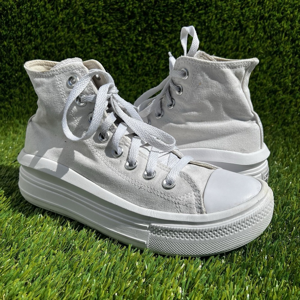 Converse Shoes Women Size 8 Chuck Taylor All Star Move White Athletic Sneakers